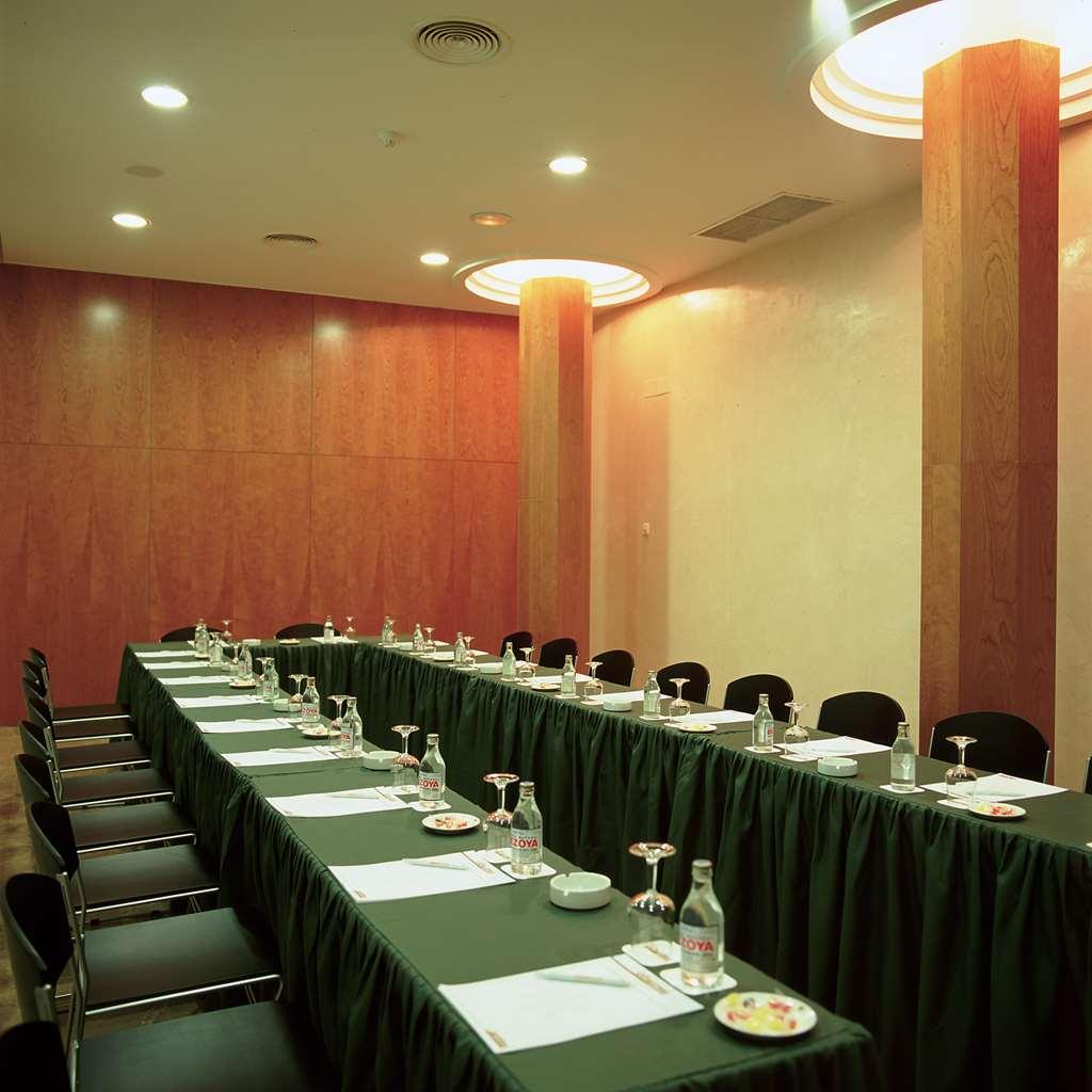 Catalonia Plaza Mayor Salamanca Facilities photo